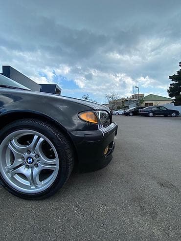 BMW 3 series: 2 l | 2002 il Sedan — 4