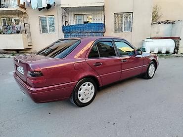 mercedes benz c class: Mercedes-Benz C-Class: 1.8 l | 1996 il Sedan — 2