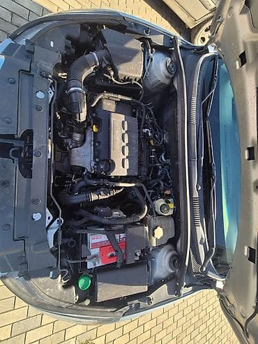 nissan sunny 2005: Chevrolet Cruze: 1.4 l | 2011 il 370000 km — 6