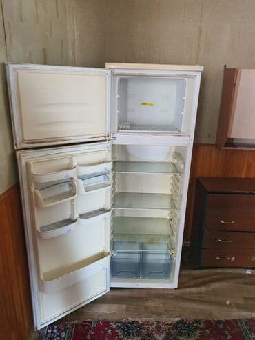 şüşəli soyuducu: 2 qapılı Beko Soyuducu Satılır, rəng - Ağ — 2