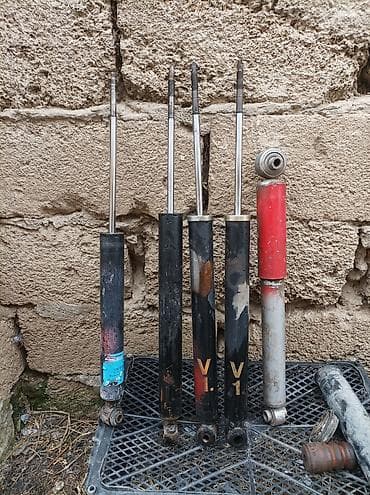 Aksesuarlar və tüninq: Satlllr. İşləy vəziyətdə Mersedes. Ceska yeşka dörd göz Mersedes — 3