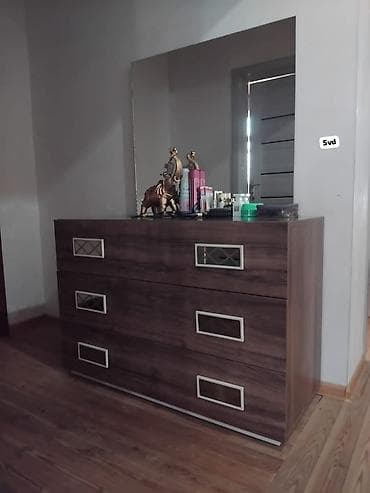 Kamod ela veziyyetde Hecbir problemi yoxdu Qiymet 110 Azn Unvan