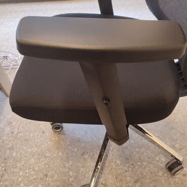 спинка для офисного кресла: İşlənmiş, Təkərli, Qolları tənzimlənir — 4