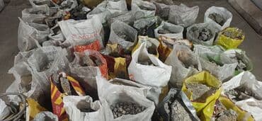 köhnə taxtalar: Hazır kisələrdə Daş qırıntıları var kimə lazımdı gelib pulsuz apara — 2