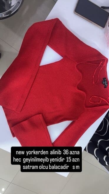 купить синтезатор бу: Qırmızı trikotaj bluz. Model: dalında dalğalı kəsim və iplə bağlama — 1