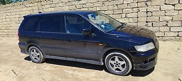 Nəqliyyat: Mitsubishi Chariot: 2.4 l | 2000 il 5000 km Universal — 1
