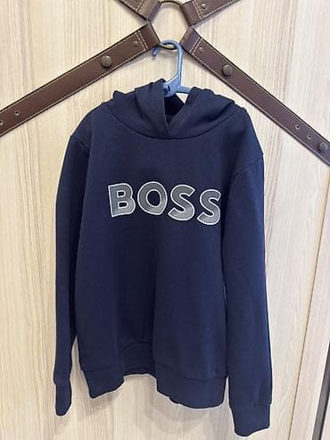 Koftalar, sviterlər: - Məhsul: Kapüşonlu svitşot - Rəng: Tünd göy (navy) - Dizayn: Ön — 1