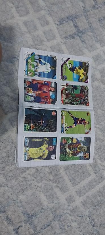 Futbol kolleksiya kartları dəsti - 40 vərəğə yapışdırılmış futbol — 2