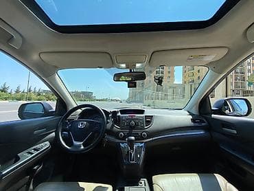 w211 disk teker: Honda CR-V krossover, qara rəngdə, geniş və rahat salonlu modeldir — 2