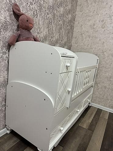 Beşiklər: Oğlan və qız üçün, Dördbucaq, Beşik, Yellənmə mexanizmsiz — 10