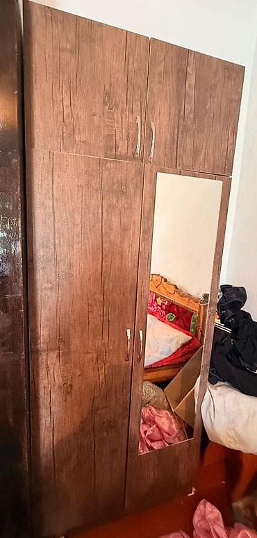 Dolab satilir 140 manat.iki qapili,yaxşi vəziyyətdə.ünvan — 1