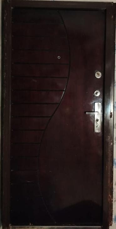 Mənzil üçün İşlənmiş Giriş qapısı Glazok ilə, Zəmanətsiz, Ünvandan götürmə