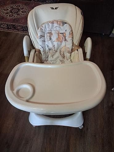 Uşaq yemək stulu – çoxfunksiyalı, təkərlidir - Rəng: krem/boz-qızılı