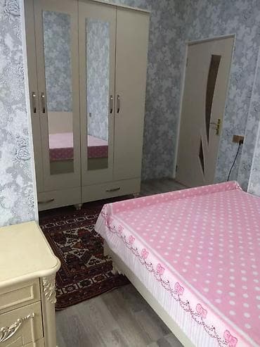 divan üçün parcalar: Xaçmaz şəhərinin tam mərkəzində yerləşən yeni tikili binanın 6 — 10