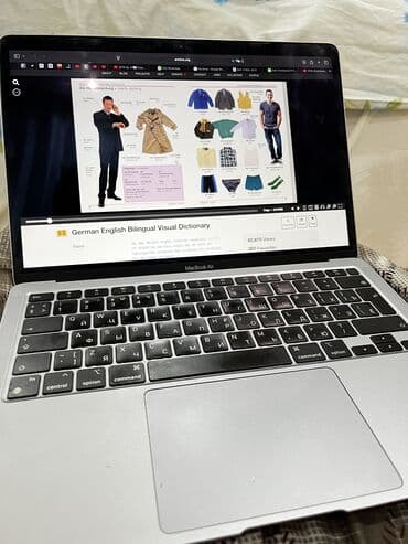 Apple MacBook: İşlənmiş Apple MacBook, 13.1 ", Apple M1, 256 GB — 2