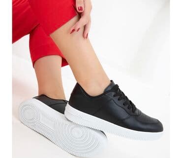 adidas qaçış üçün qadın krossovkaları: Ölçü: 37, rəng - Qara, Yeni — 3