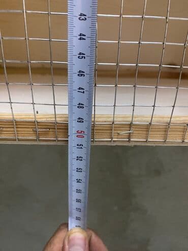 Bio-tualetlər və doldurucular: Quşlar üçün nəzərdə tutulmuş, təbii taxtadan hazırlanmış qəfəs. Bu — 3