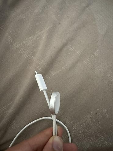 apple se: Simsiz şarj cihazı Apple — 1