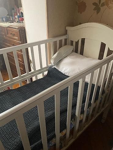 Beşiklər: Oğlan və qız üçün, Dördbucaq, Beşik, Dəstsiz, Matras ilə, Yellənmə mexanizmsiz — 2