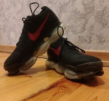 idman kişi şortları: Nike kişi idman krossovkaları - Rəng: qara, yanlarda qırmızı/çəhrayı — 4