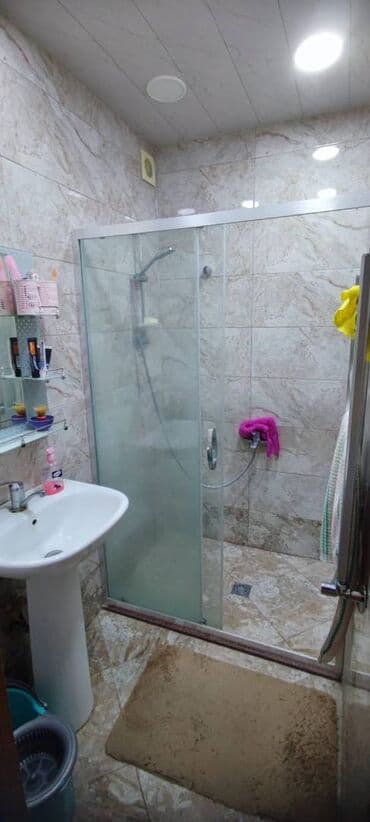 7 mikrorayon: Bakı, 3 otaqlı, Köhnə tikili, 80 kv. m — 9