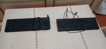 Клавиатуры: 2denesi 15 Manat islek vezyetde Xüsusiyyətlər: - Tam ölçülü dizayn — 2