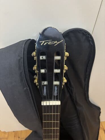 Barabanlar: Klassik gitara troy gitara çox az işlənilib yeni simlər taxılıb qırıq — 5