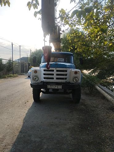 zil kran satilir: Avtokran – ZIL şassisi üzərində hidravlik oxlu qaldırıcı - Şassi: ZIL — 2