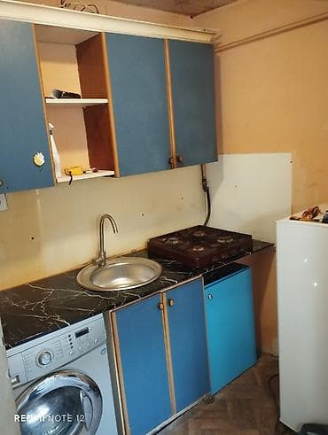 qubada ev: Neftçilər metrosundan marşurutla 10 dəq məsafədə.Bakıxanov ticarət — 3