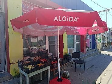 Bağ çətirləri: Algida markalı böyük günəş çətiri - Açılan diametr: təxminən 3 m — 2