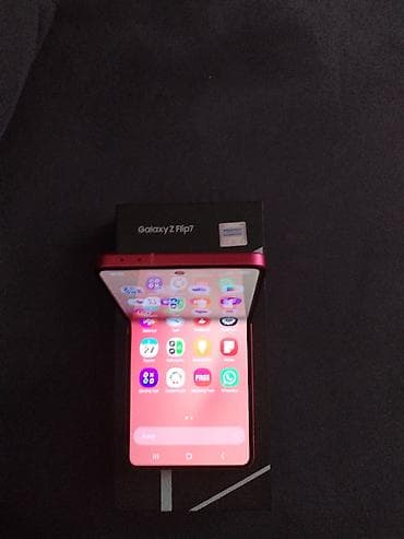 lil solid dual: Samsung Galaxy Z Flip7, 256 GB, rəng - Qırmızı — 6