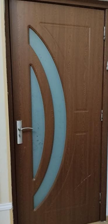 TƏCİLİ SATILIR! 4 ədəd qapı Əlavə məlumat üçün əlaqə nömrəsi ilə