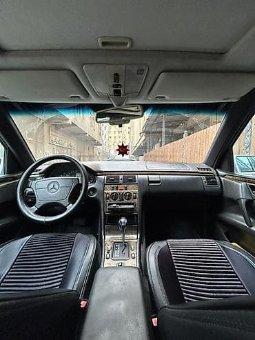 niva kapotu: Mercedes-Benz E-Class (W210) sedan - Ban növü: sedan, 4 qapı - Rəng — 7