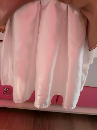 Don 5,6,7 yaş üçun tikdrilib don 
Geyinilmeyib amma
10 azn — 2