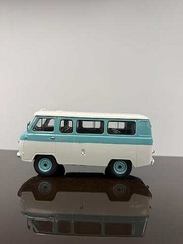 УАЗ: UAZ 452V Təcili olduğu üçün bu qiymətə qoyulub - Miqyas: 1:18 - Korpus — 3