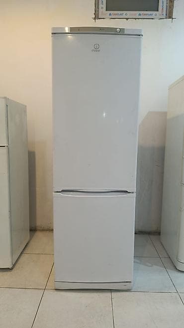 2 qapılı Indesit Soyuducu Satılır, rəng - Ağ