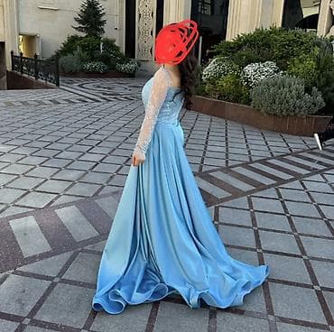 Göy rəngli ziyafət/nişan geyimi - Model: A-kəsimli, arxası yerə qədər