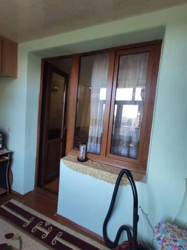 9 ci mikrorayon satilan evler: Bakı, 2 otaqlı, Köhnə tikili, m. Neftçilər, 48 kv. m — 11