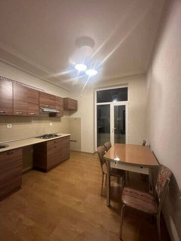 badamdarda kohne bina evleri: Yasamal rayonu,Mida yaşayış kompleksində,3 otaqlı,təmirli,əşyalı — 6