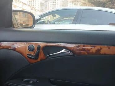 mercedes c dizel: Mercedes-Benz E 320: 3.2 l | 2003 il Sedan — 2