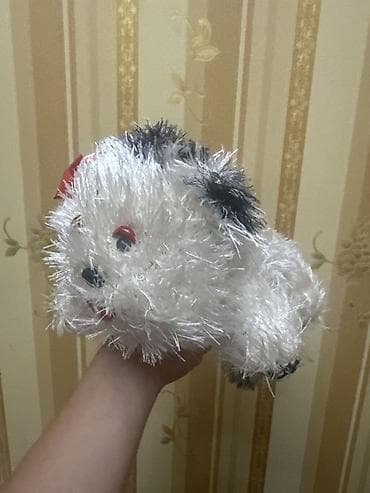 stranger things figur: Oyuncaq it – yumşaq plyuş - Model: uzanan pozada balaca it - Rəng — 3