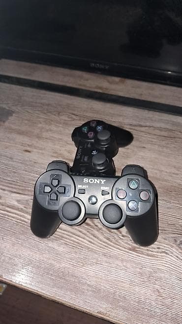 Digər oyun və konsollar: Şəmkirdədi! 2 ədəd ps3 2 ədəd tilvizor hərsin 2 ədəd pultu var icində — 6