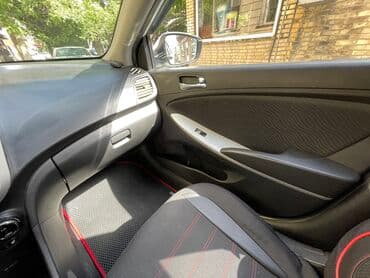 kia optima 2019: Hyundai Accent: 1.6 l | 2011 il Sedan — 17