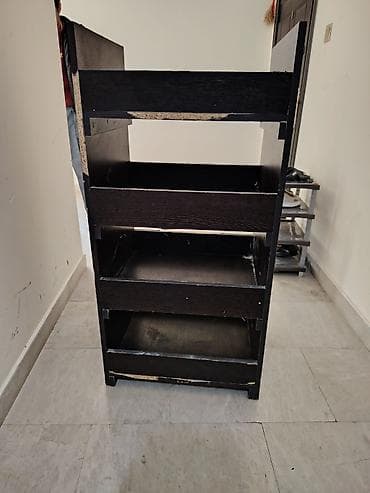 kukna mebelleri: Məhsul: 4 bölməli şkaf karkası Təsvir: - Material: laminat örtüklü — 1