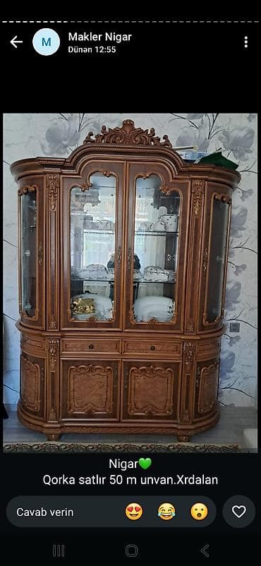 dolab ucuz: Klassik üslubda vitrin-bufet - Material: ağac korpusu, oymalı dekor — 1