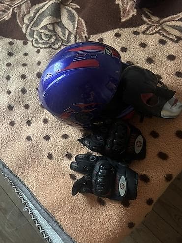Motosiklet avadanlığı dəsti - Dəbilqə: Bənövşəyi rəngdə, qırmızı lalafo.az -da Motosiklet avadanlığı dəsti - Dəbilqə: Bənövşəyi rəngdə, qırmızı