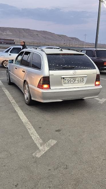 235 50 16: Mercedes-Benz C-Class: 2.2 l | 1999 il Universal — 6