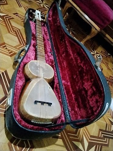 tar instrument: Tar - Milli simli musiqi aləti, qılafı ilə birlikdə. - Korpus — 5