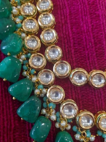 islenmis qizil sirqalar: Kolye
sırga
(hindistan) — 4