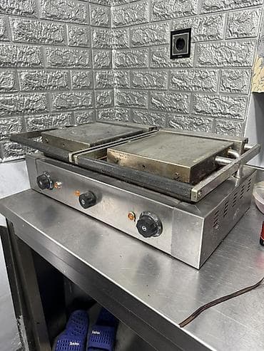 qiril aparat: İkili elektrikli kontak qril 160azn və şaurma dönər aparatı 350azn tək — 2